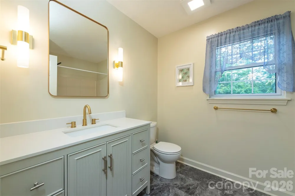 90 Pine Forest Drive Weaverville, NC 28787