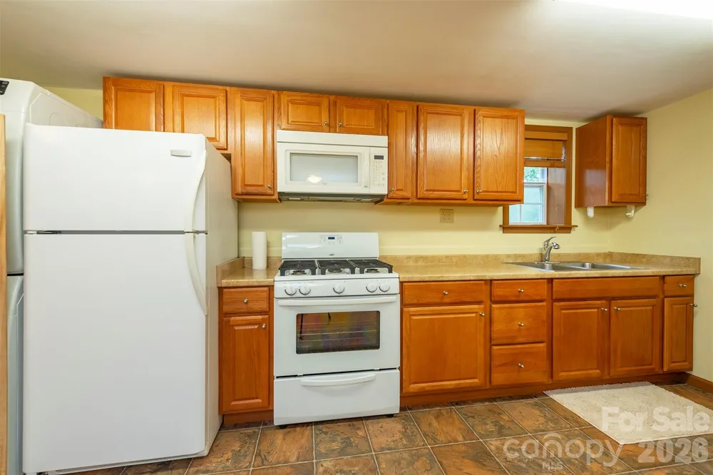 90 Pine Forest Drive Weaverville, NC 28787