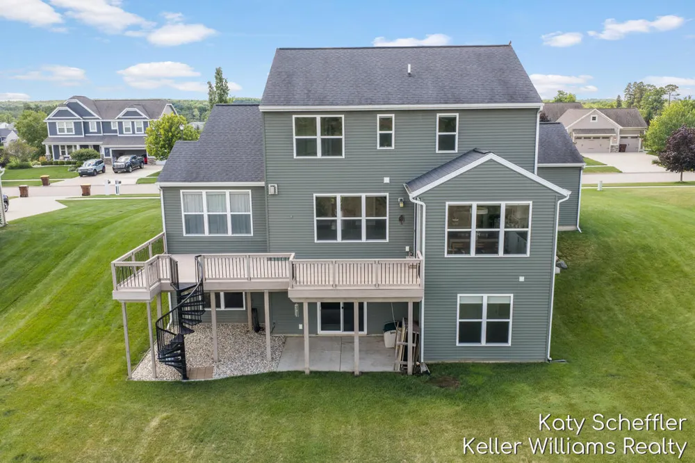 4109 Boulder View Drive NE Belmont, MI 49306