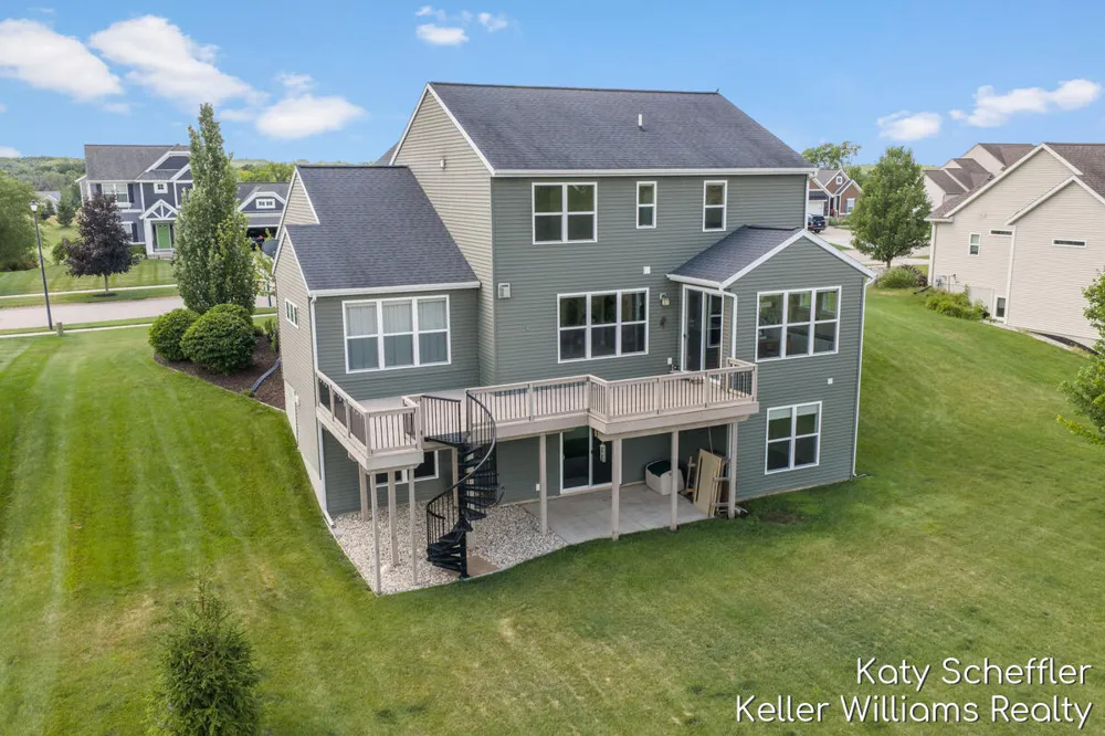 4109 Boulder View Drive NE Belmont, MI 49306