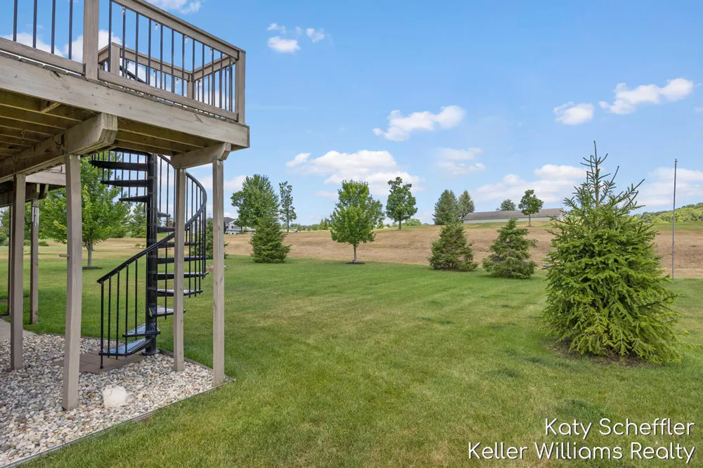 4109 Boulder View Drive NE Belmont, MI 49306