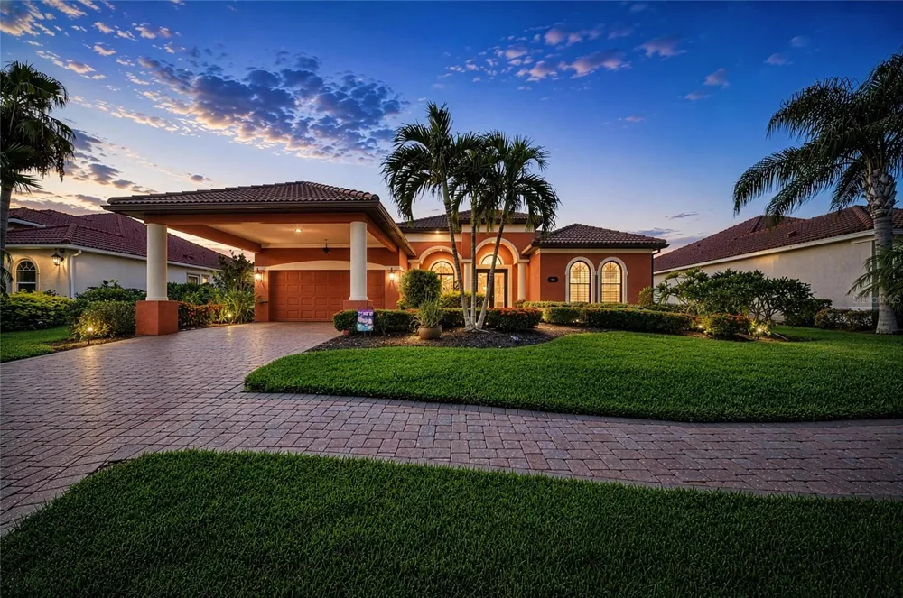 545 MAST DRIVE Bradenton, FL 34208