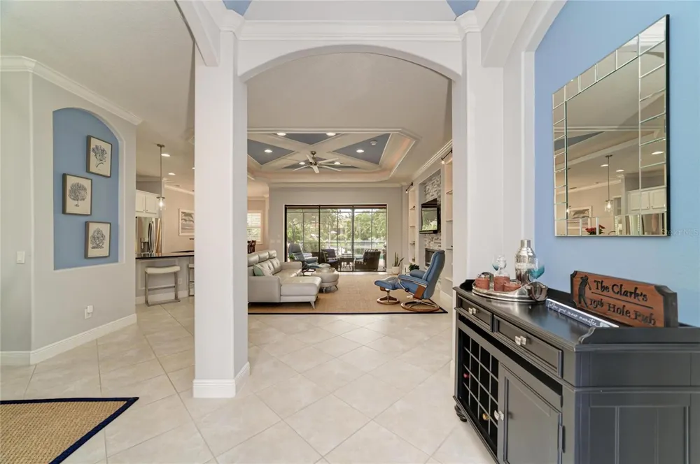 545 MAST DRIVE Bradenton, FL 34208