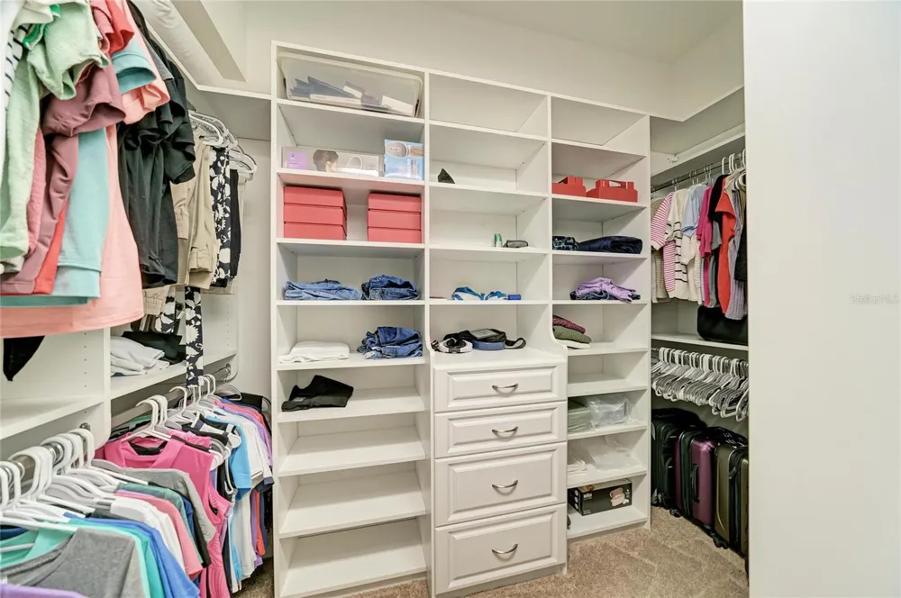 545 MAST DRIVE Bradenton, FL 34208