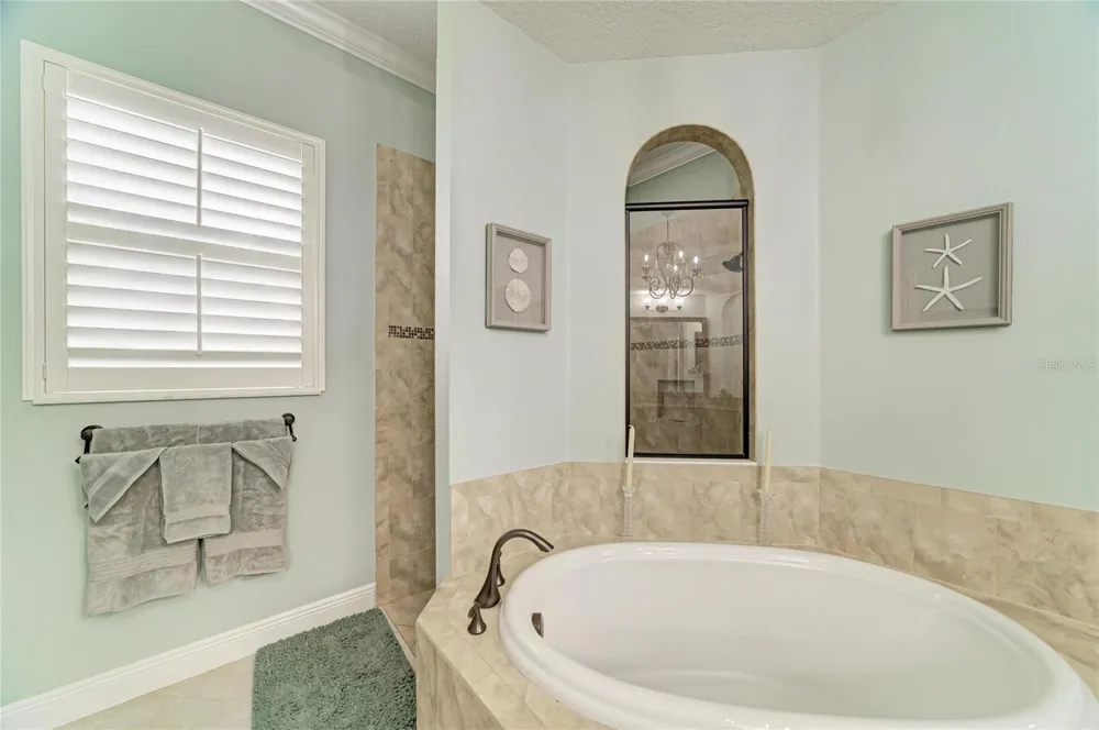 545 MAST DRIVE Bradenton, FL 34208