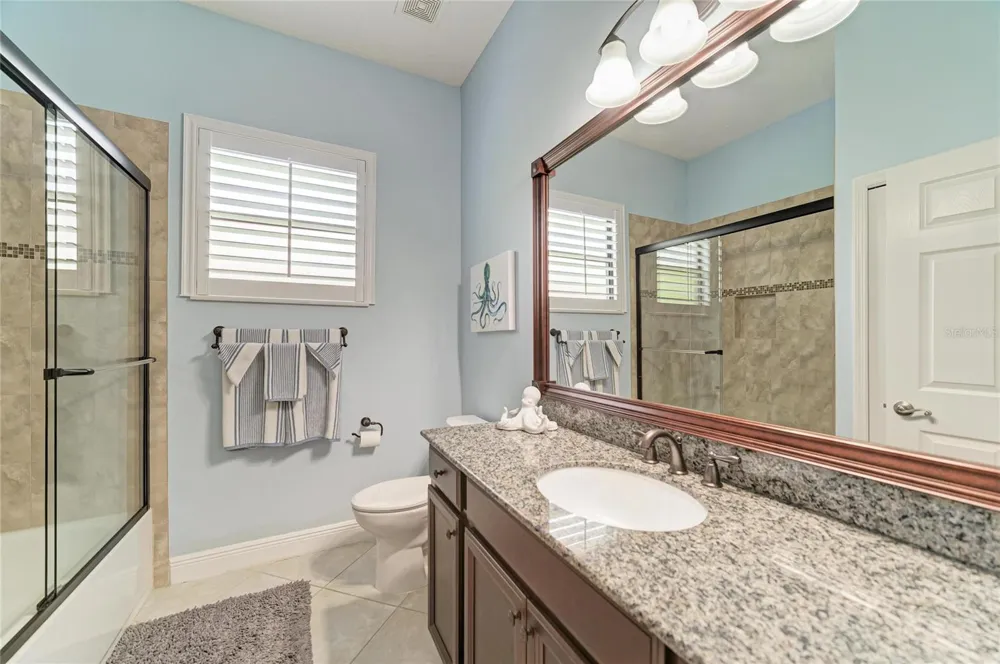 545 MAST DRIVE Bradenton, FL 34208