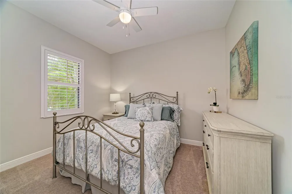 545 MAST DRIVE Bradenton, FL 34208