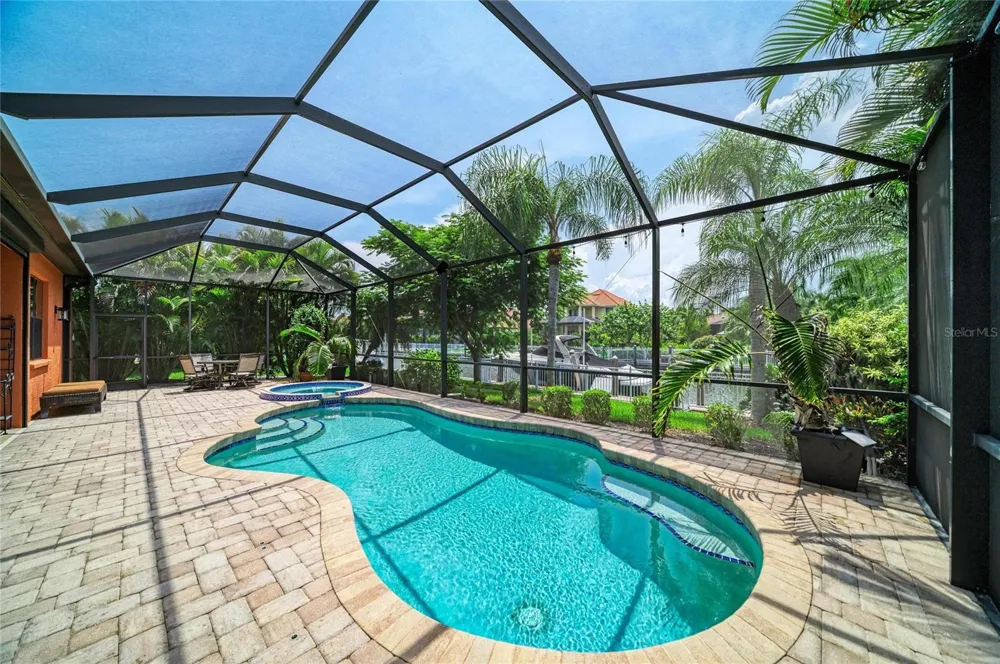 545 MAST DRIVE Bradenton, FL 34208