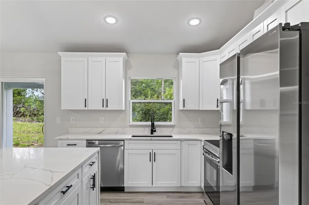 2902 W EDISON PLACE Dunnellon, FL 34433