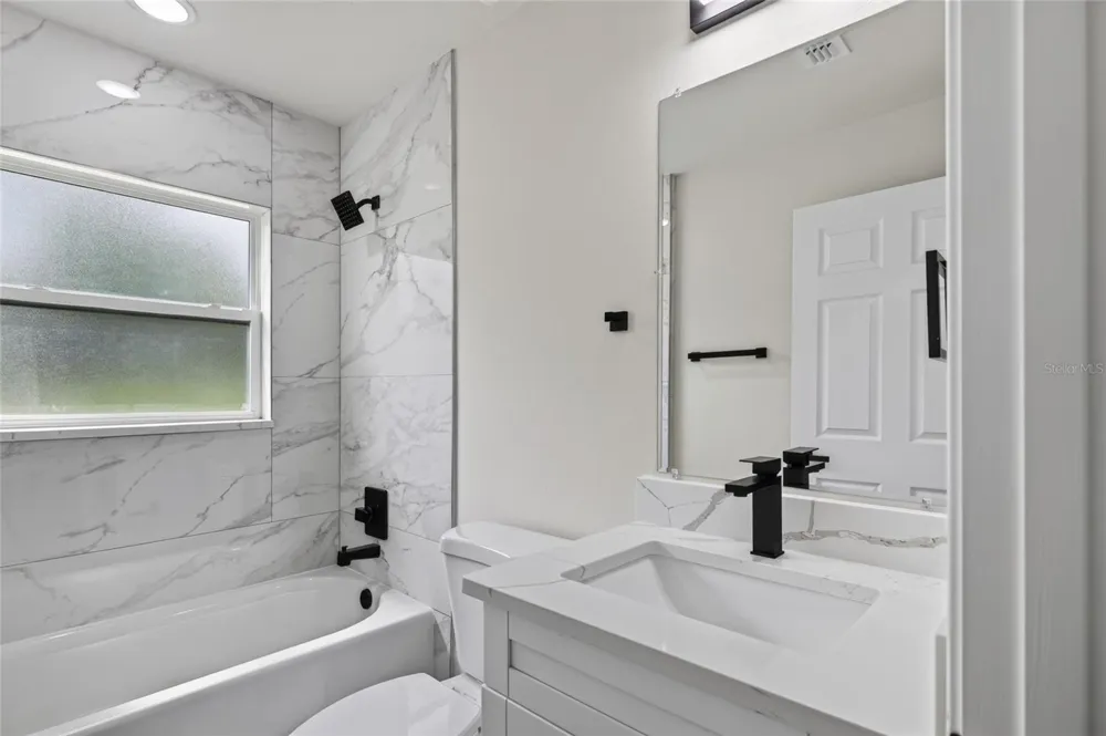 2902 W EDISON PLACE Dunnellon, FL 34433