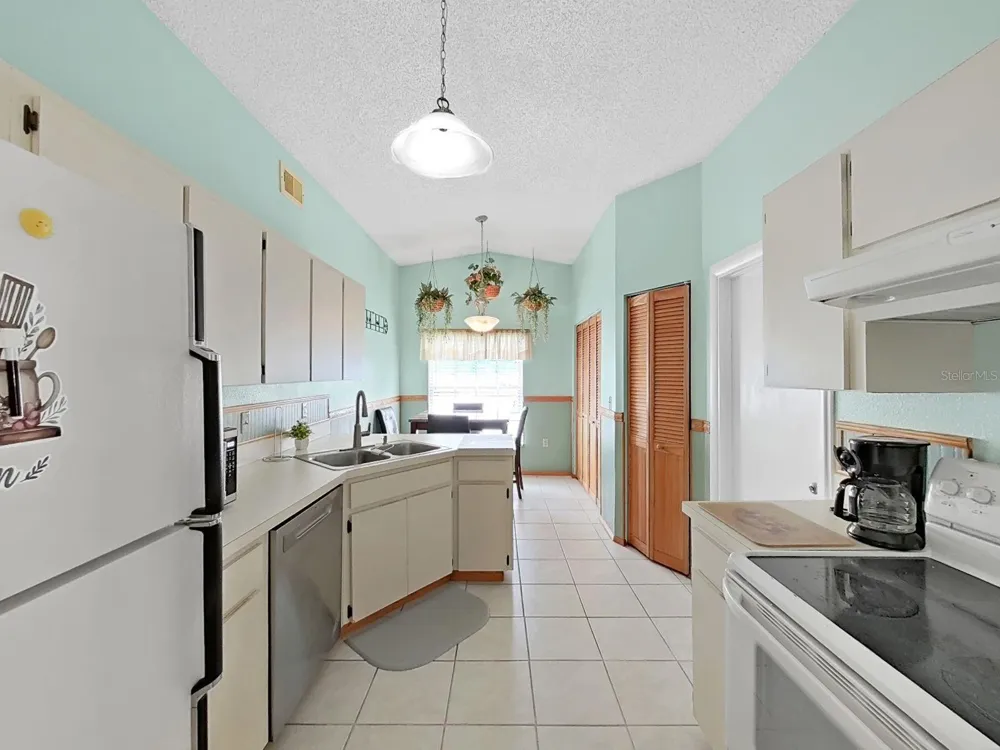 726 STILLVIEW CIRCLE Brandon, FL 33510