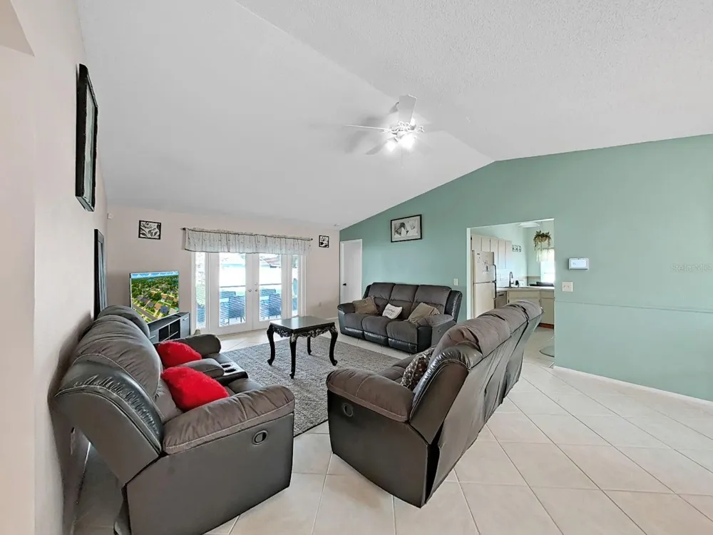 726 STILLVIEW CIRCLE Brandon, FL 33510