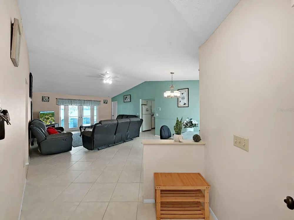 726 STILLVIEW CIRCLE Brandon, FL 33510