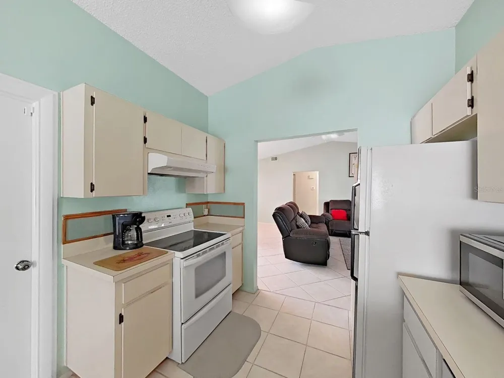 726 STILLVIEW CIRCLE Brandon, FL 33510