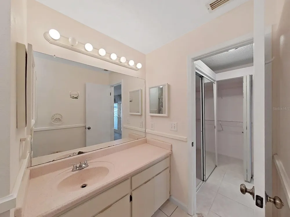 726 STILLVIEW CIRCLE Brandon, FL 33510