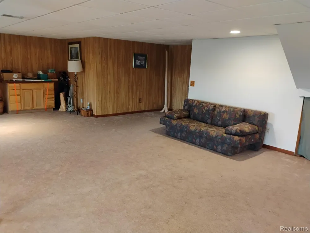 725 S Sashabaw Road Brandon Charter Township, MI 48462