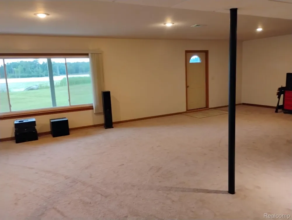 725 S Sashabaw Road Brandon Charter Township, MI 48462