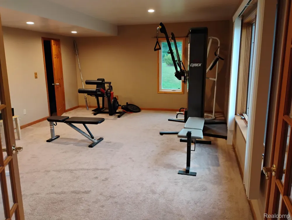 725 S Sashabaw Road Brandon Charter Township, MI 48462