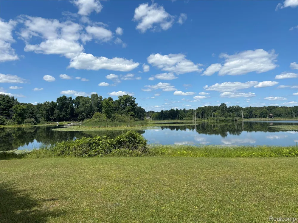 725 S Sashabaw Road Brandon Charter Township, MI 48462