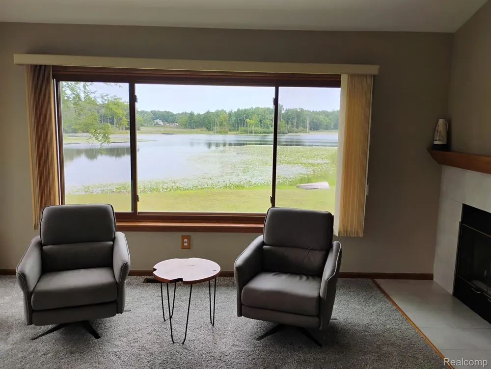 725 S Sashabaw Road Brandon Charter Township, MI 48462