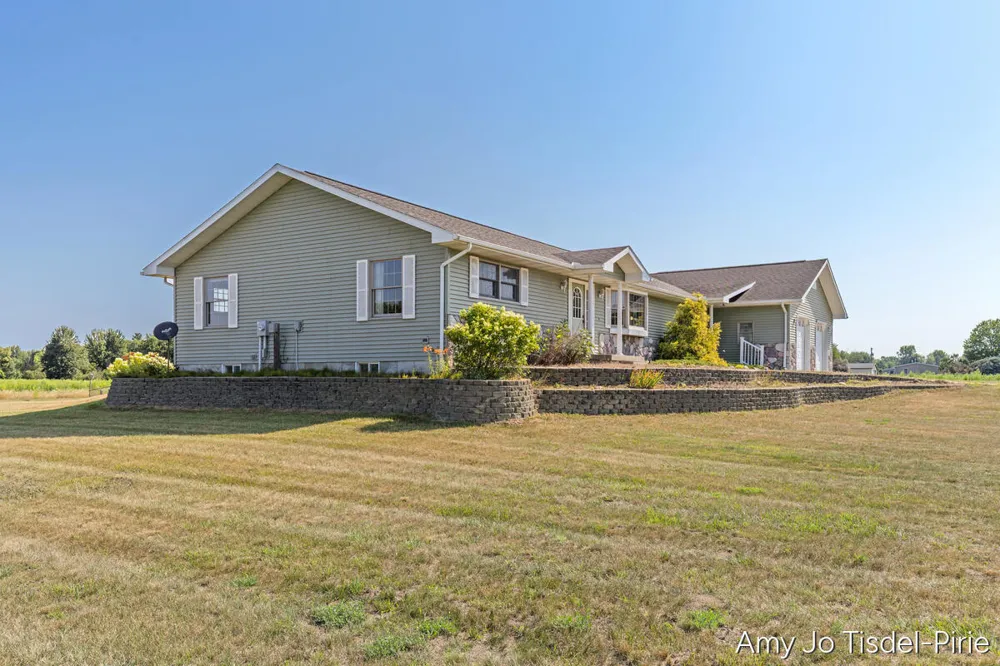 16972 W Stanton Road Pierson, MI 49339