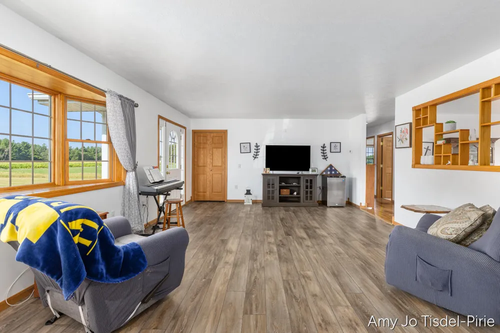 16972 W Stanton Road Pierson, MI 49339