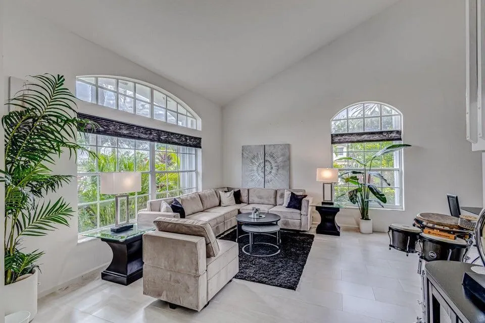 18174 SE Fairview Circle Tequesta, FL 33469