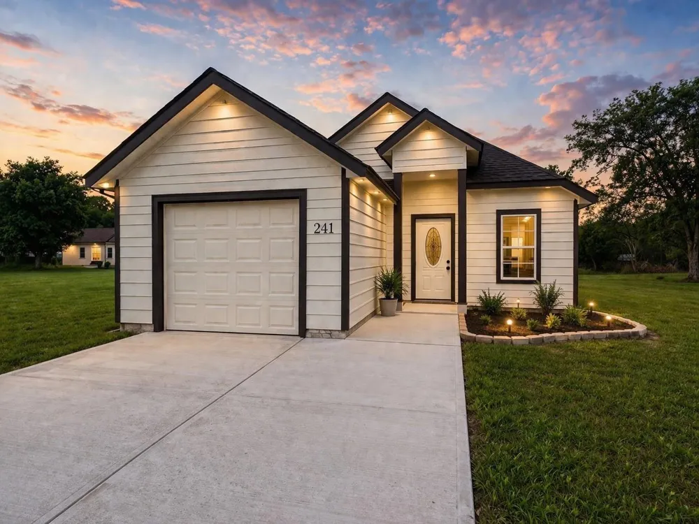 241 SE 19 Th St Hempstead, TX 77445