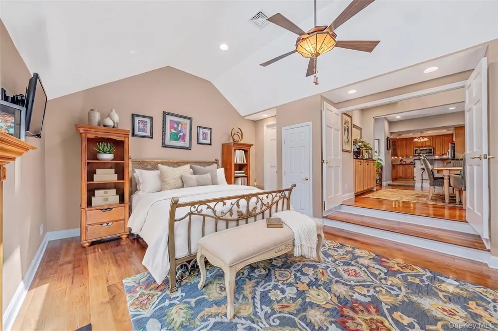 24 Luther Place Huntington Station, NY 11746