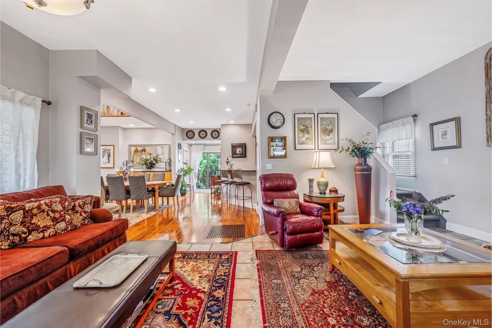 24 Luther Place Huntington Station, NY 11746