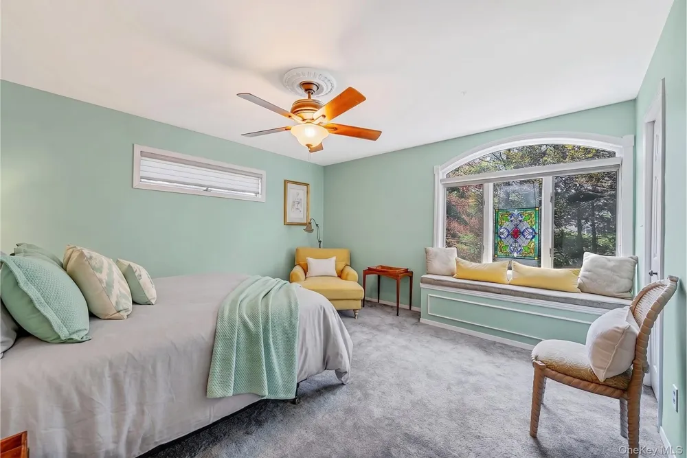 24 Luther Place Huntington Station, NY 11746