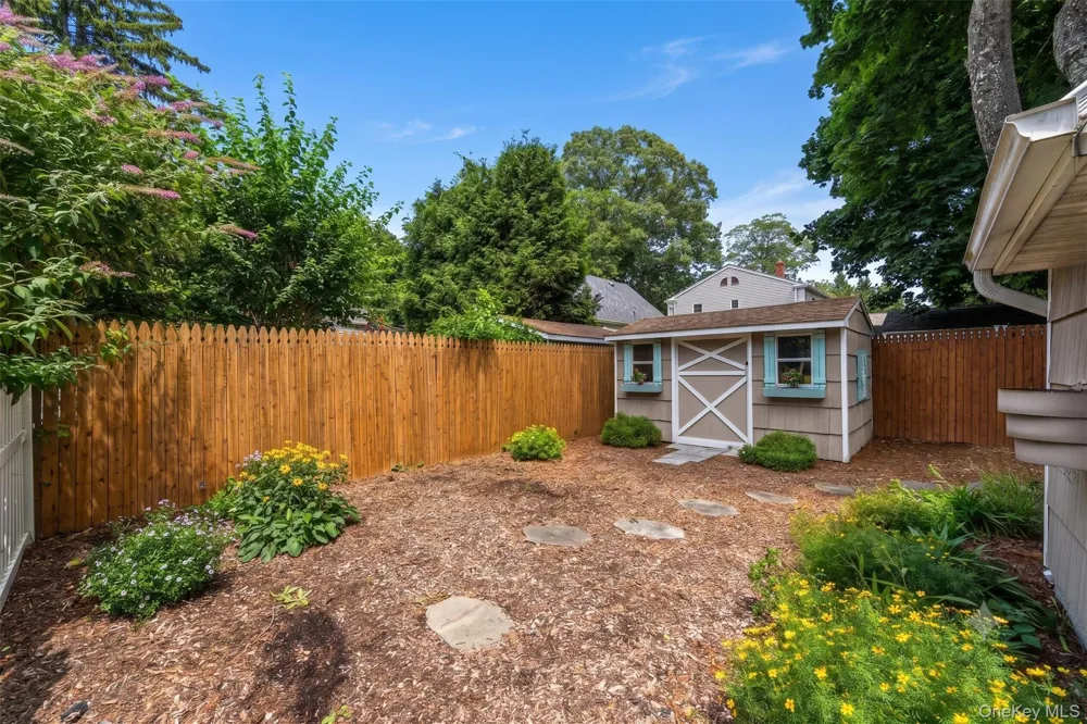 24 Luther Place Huntington Station, NY 11746
