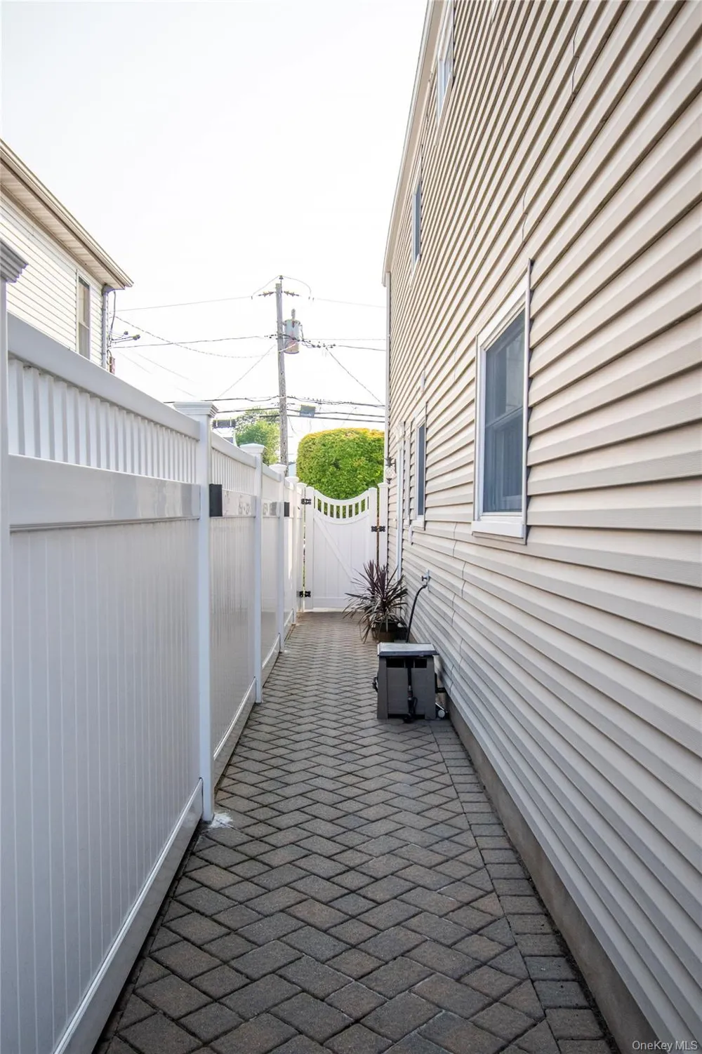 3345 Parkway Drive Baldwin, NY 11510
