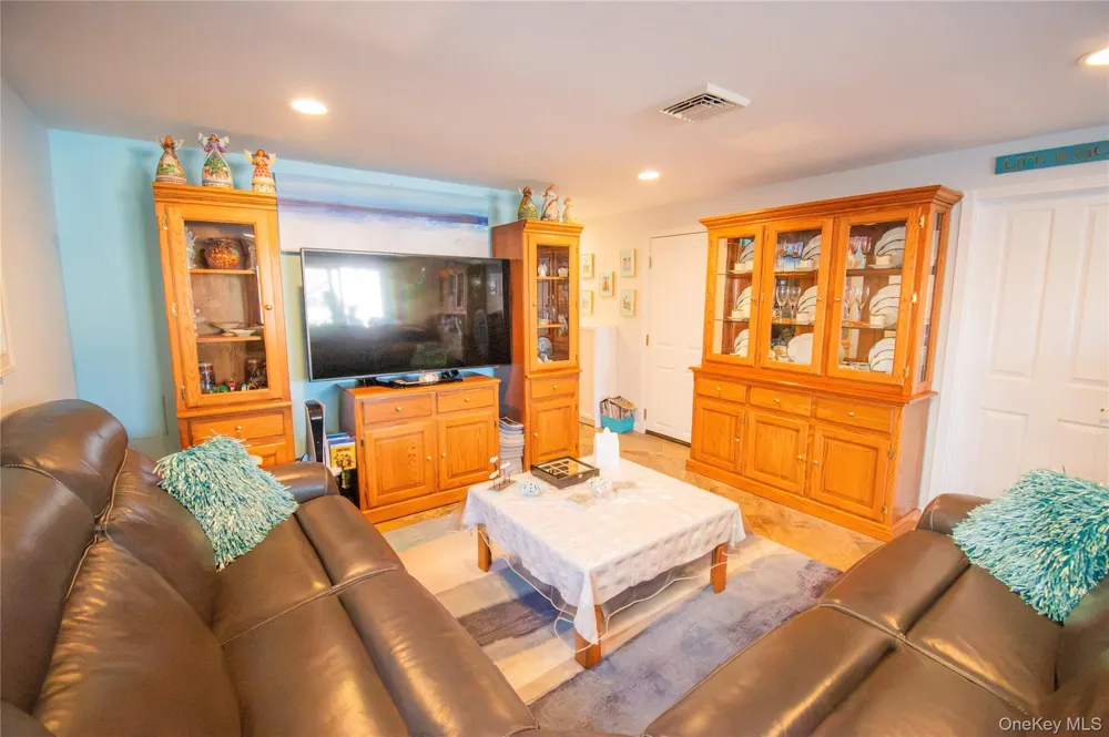 3345 Parkway Drive Baldwin, NY 11510