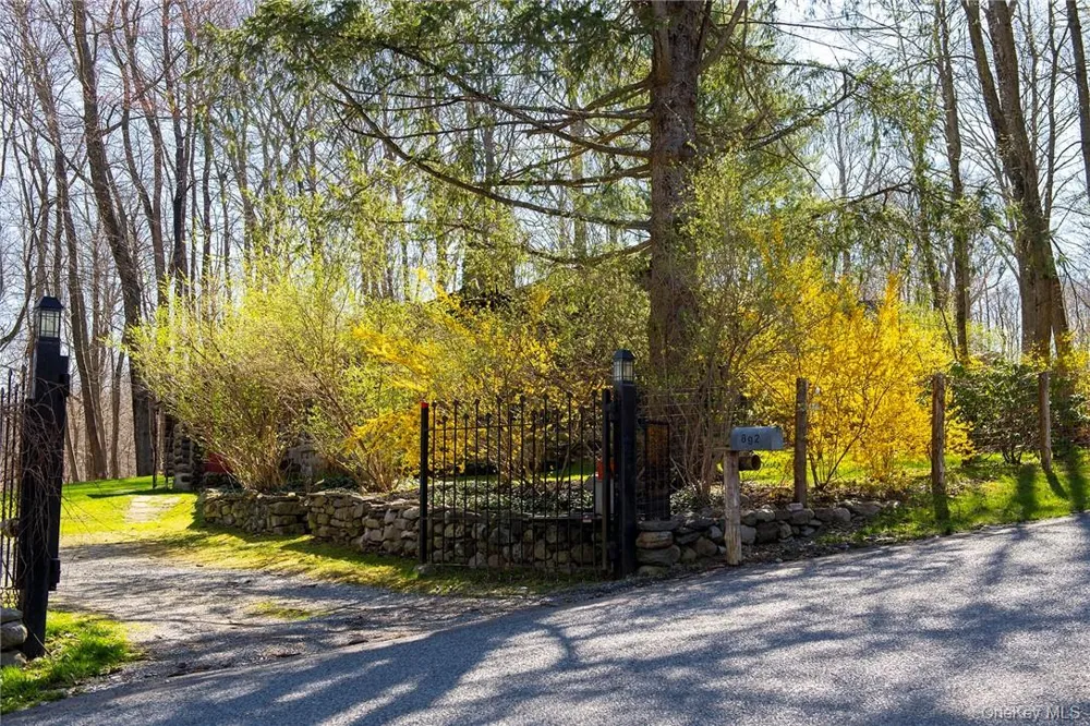 892 Duell Road Stanfordville, NY 12581