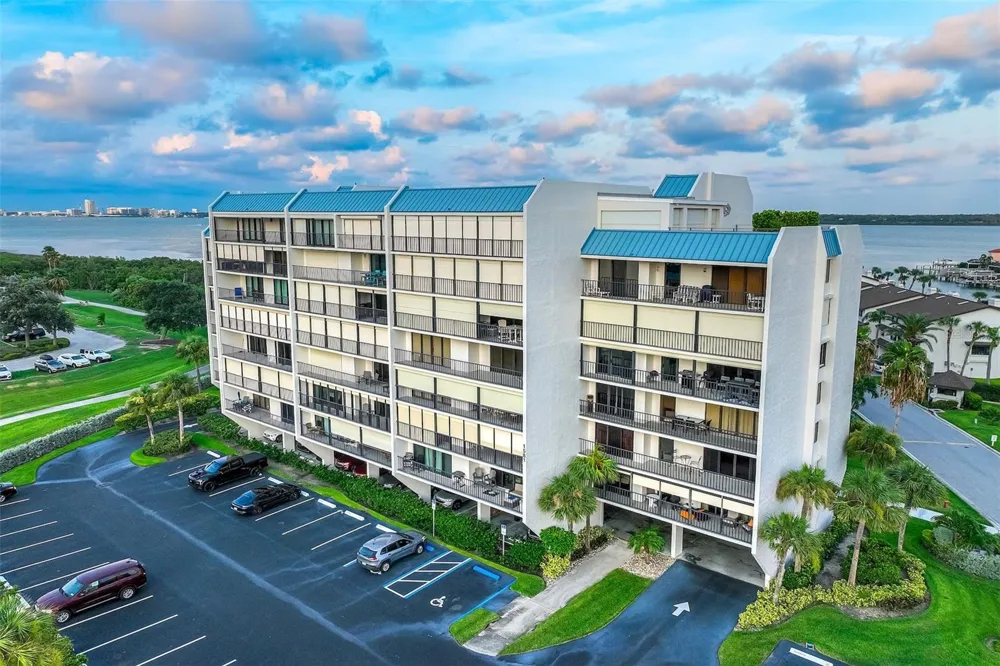 1581 GULF BOULEVARD #203N Clearwater Beach, FL 33767