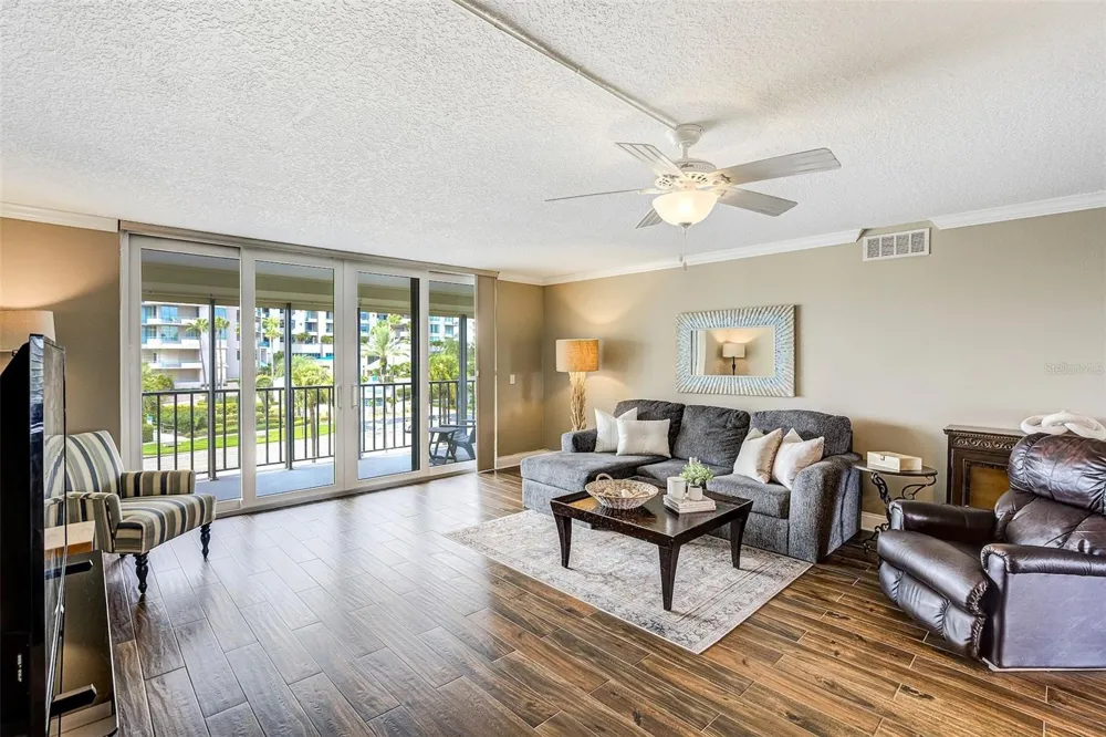 1581 GULF BOULEVARD #203N Clearwater Beach, FL 33767