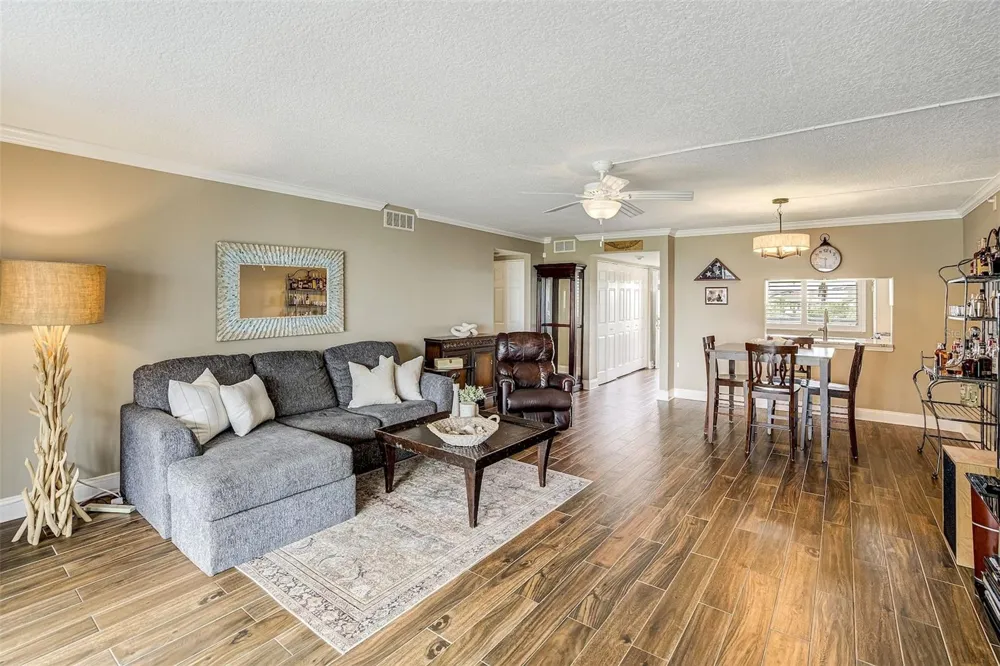 1581 GULF BOULEVARD #203N Clearwater Beach, FL 33767