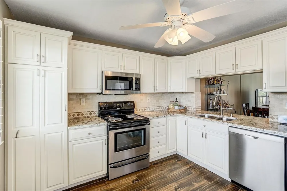 1581 GULF BOULEVARD #203N Clearwater Beach, FL 33767