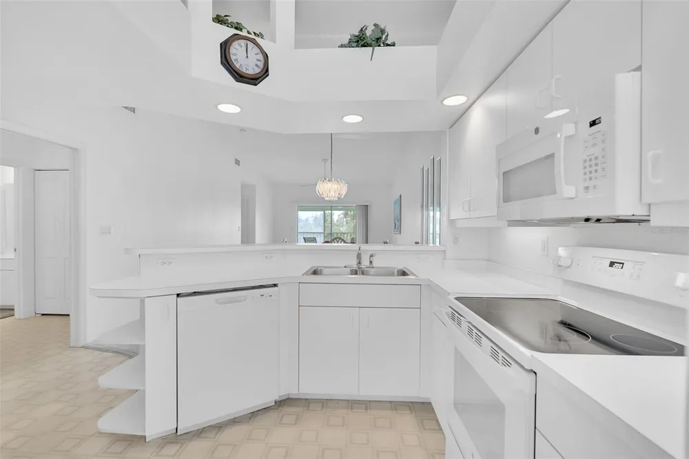 5725 GREENWOOD AVENUE #4201 North Port, FL 34287
