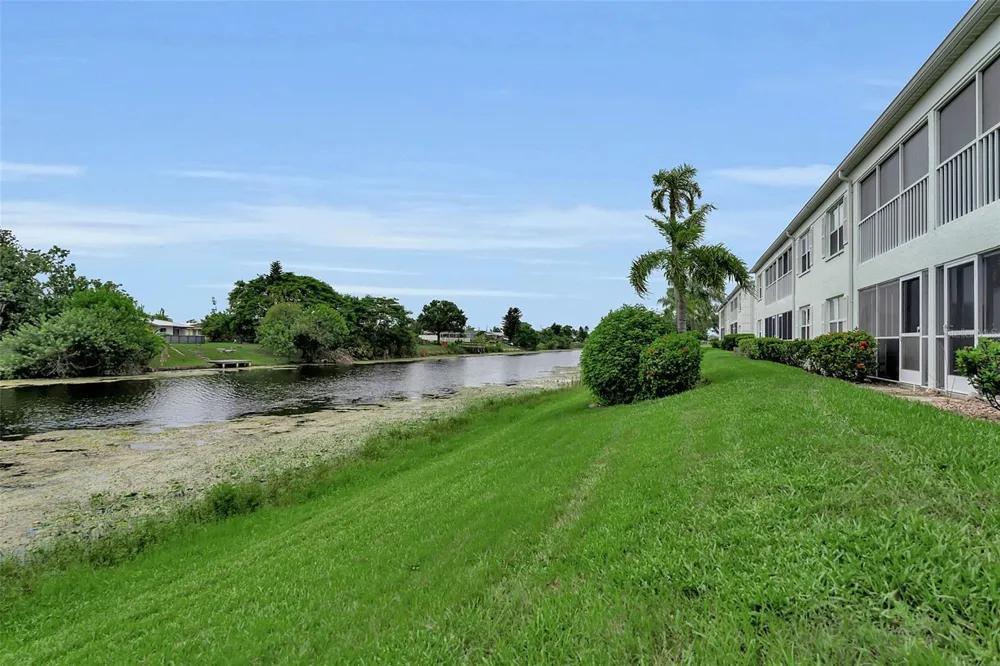 5725 GREENWOOD AVENUE #4201 North Port, FL 34287