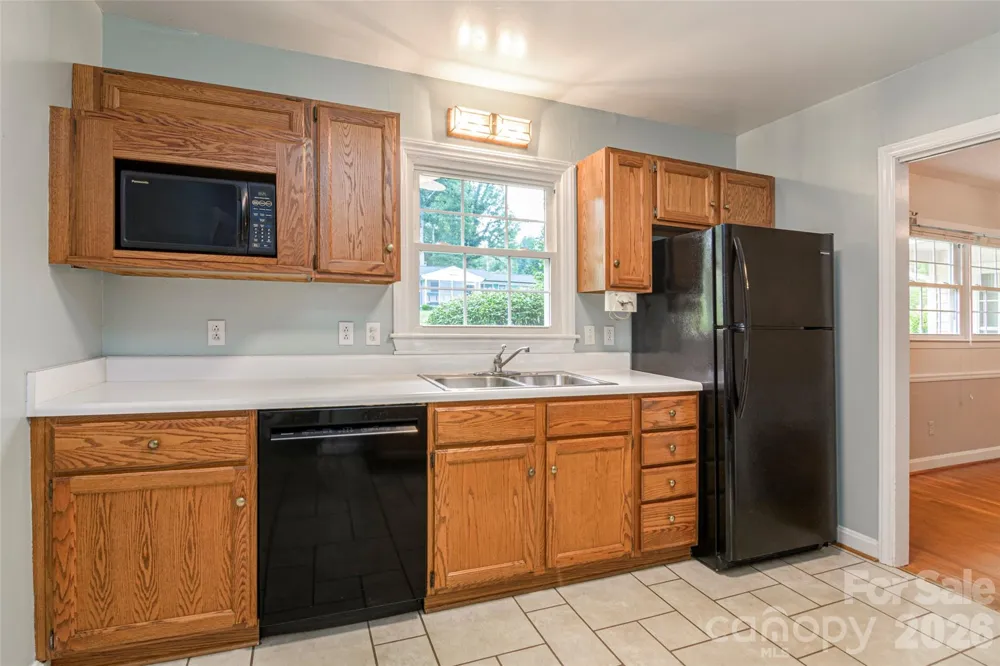 352 Cedar Lane Arden, NC 28704