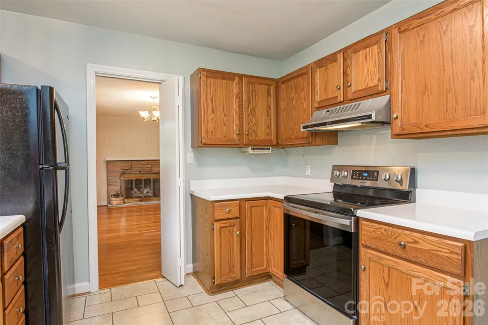 352 Cedar Lane Arden, NC 28704