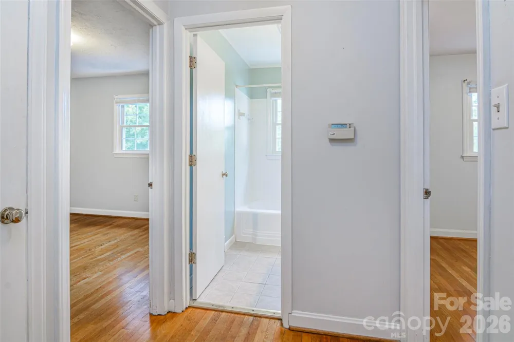 352 Cedar Lane Arden, NC 28704