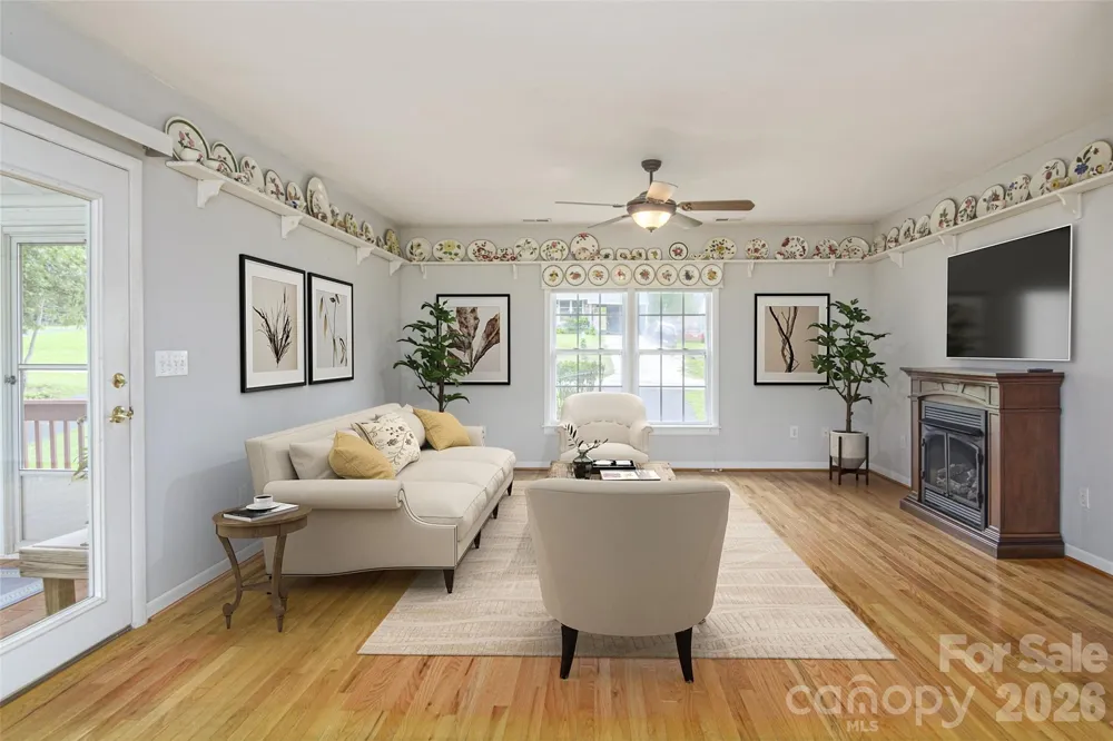 352 Cedar Lane Arden, NC 28704