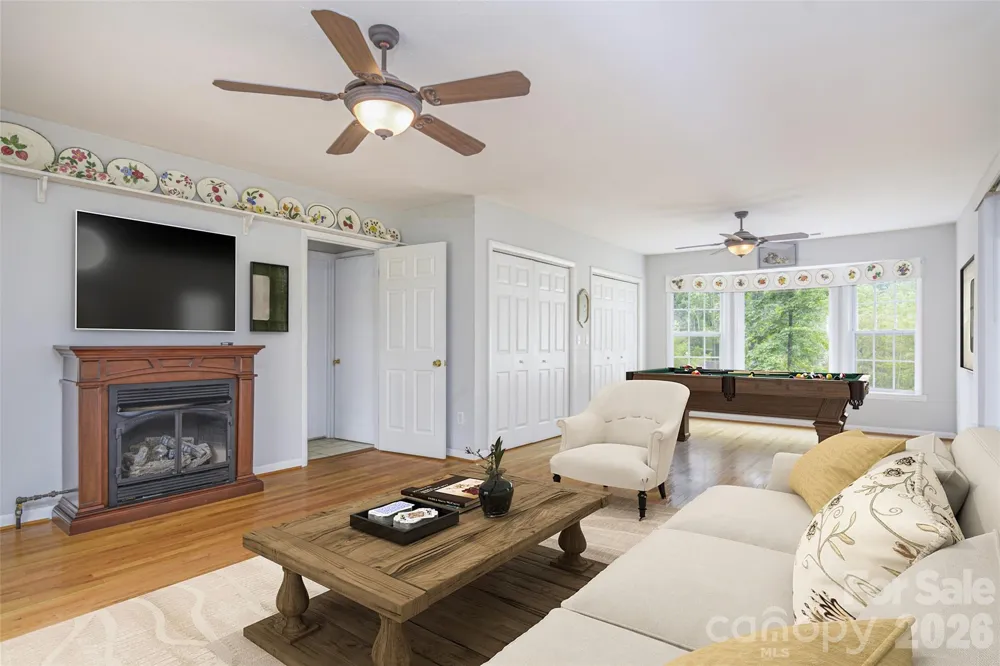 352 Cedar Lane Arden, NC 28704