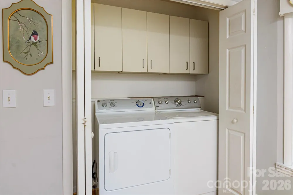 352 Cedar Lane Arden, NC 28704