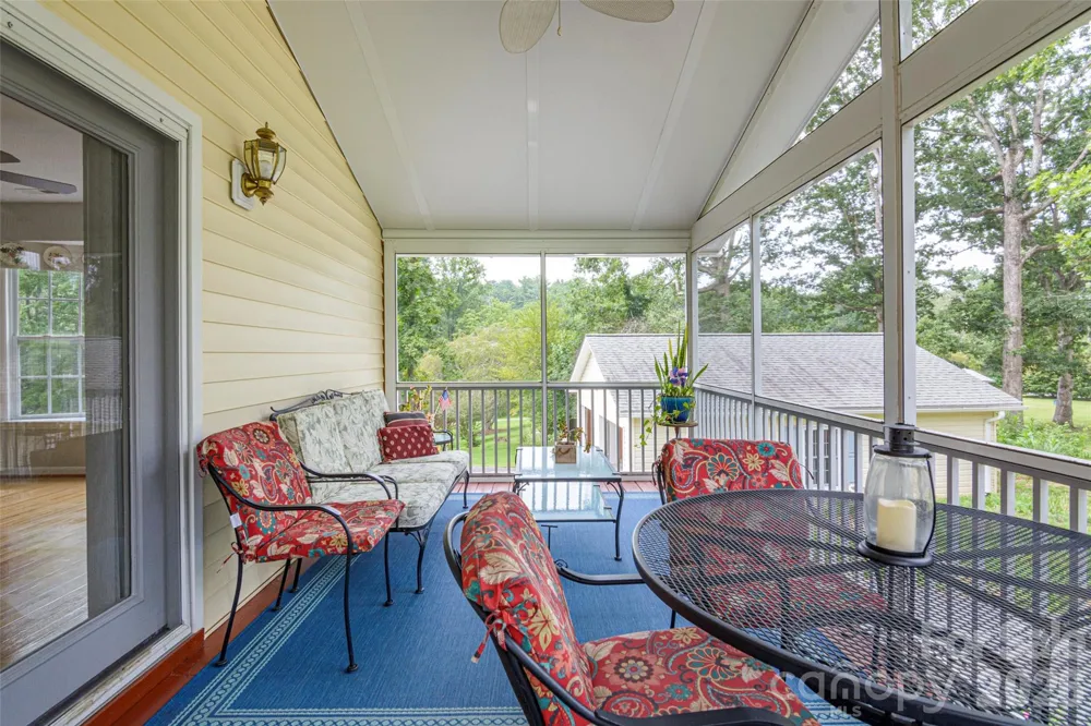 352 Cedar Lane Arden, NC 28704