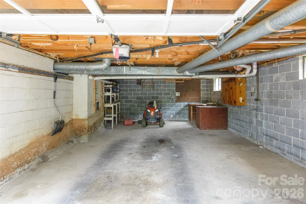 352 Cedar Lane Arden, NC 28704