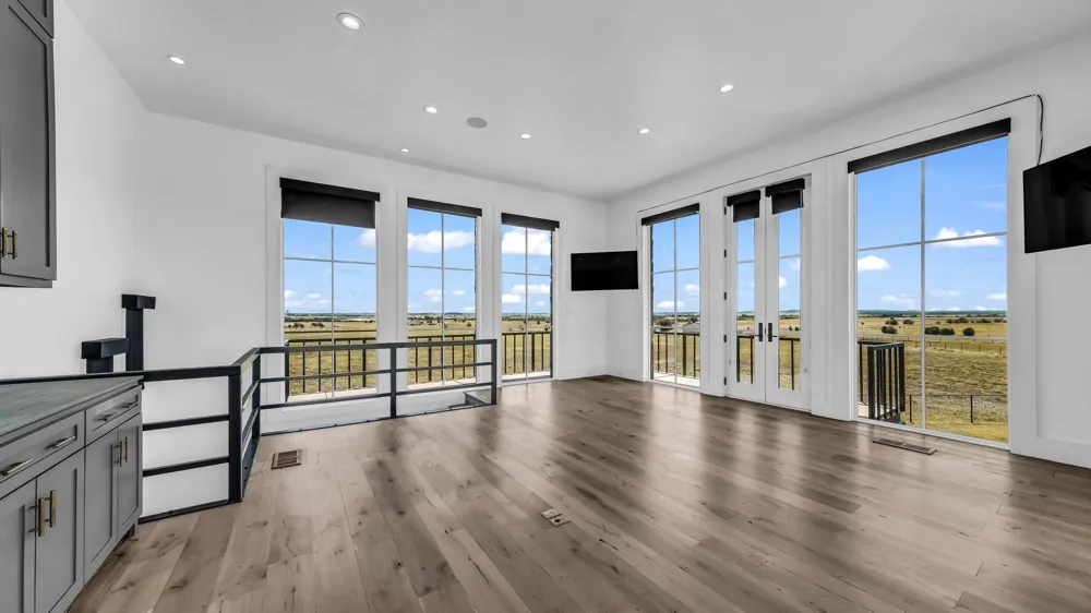 11802 E Rocky Creek Road Crowley, TX 76036